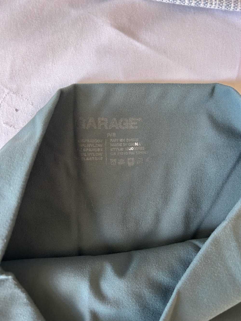 Garage Forest Green Active Leggings and Sports Bra Set size small in both - Picture 5 of 5